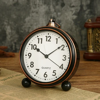 Derliaus Miegamieji Mini Stalo Laikrodis Retro Kūrybos Šviesą Mini Stalo Laikrodis Kambarį Horloge De Table Namų Puošybai Prabanga ZY50TZ